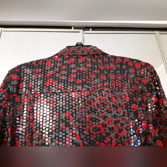 RUBY ROAD BLACK AND RUBY RED MATALIC ABSTRACT ART JACKET, SIZE MEDIUM - Picture 13 of 16